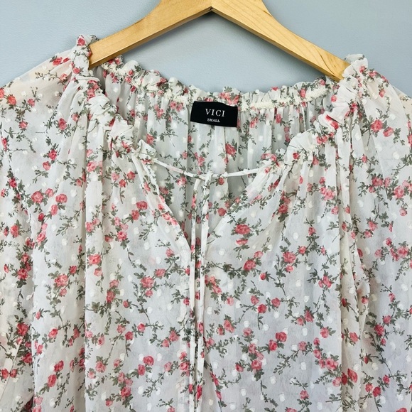 VICI Floral Blouse - Picture 7 of 9